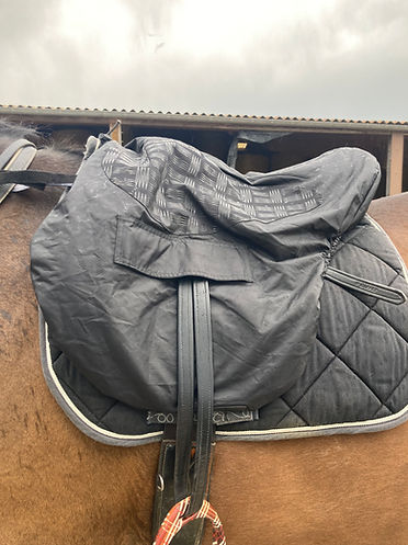 Housse de selle imperméable Ride On LeMieux